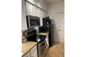 1305 BAY CLUB CIRCLE, TAMPA, FL 33607 Sold 01/05/24