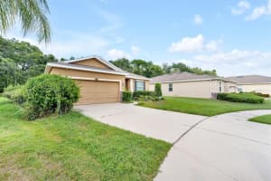 2825 HOLLY BLUFF COURT, PLANT CITY, FL 33566 Sold 11/03/23