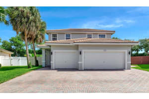7219 23RD STREET, PEMBROKE PINES, FL 33024 Sold 12/01/23