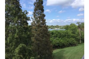 533 VINCINDA CREST WAY, TAMPA, FL 33619 Sold 02/12/24
