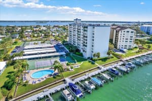 660 ISLAND WAY, CLEARWATER, FL 33767 Sold 10/03/24