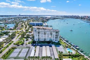 660 ISLAND WAY, CLEARWATER, FL 33767 Sold 10/03/24