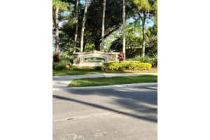 2918 BANYAN HILL LANE, LAND O LAKES, FL 34639 Sold 02/11/25