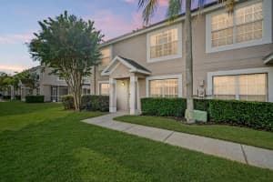 320 KENSINGTON LAKE CIRCLE, BRANDON, FL 33511 Sold 11/13/23