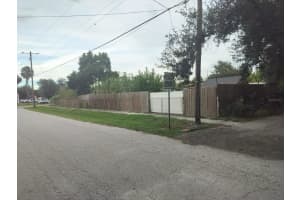 5201 17TH AVENUE, TAMPA, FL 33619 - MLS#MFRT3481453
