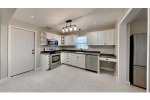 1401 PERIWINKLE COURT, LAKELAND, FL 33811 Sold 12/01/23