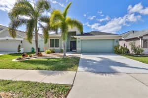 5117 CLOVER MIST DRIVE, APOLLO BEACH, FL 33572 Sold 02/07/24