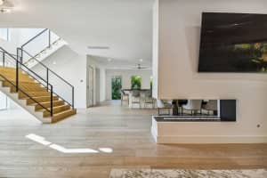 814 DAVIS BOULEVARD, TAMPA, FL 33606 Sold 09/12/24