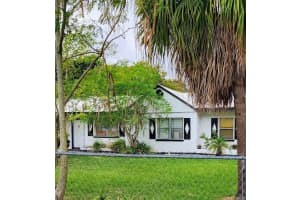 5825 5TH STREET, TAMPA, FL 33611 Sold 10/16/24