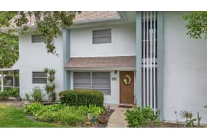 515 SUTTON PLACE, LONGBOAT KEY, FL 34228 Sold 03/18/24