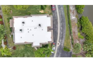 515 SUTTON PLACE, LONGBOAT KEY, FL 34228 Sold 03/18/24