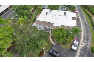 515 SUTTON PLACE, LONGBOAT KEY, FL 34228 Sold 03/18/24
