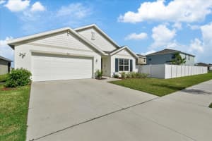 945 OCEAN SPRAY DRIVE, RUSKIN, FL 33570 Sold 05/16/24