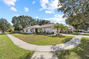 502 MAPLE POINTE DRIVE, SEFFNER, FL 33584 Sold 02/13/24