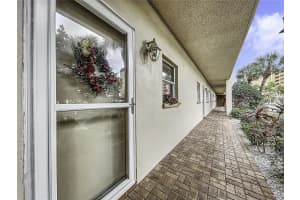 8 GLENCOE PLACE, DUNEDIN, FL 34698 Sold 08/29/24