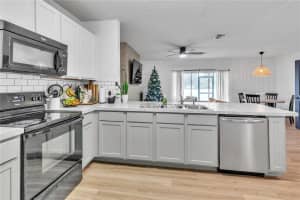 9962 HOUND CHASE DRIVE, GIBSONTON, FL 33534 Sold 05/07/24