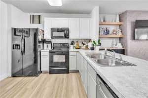 9962 HOUND CHASE DRIVE, GIBSONTON, FL 33534 Sold 05/07/24