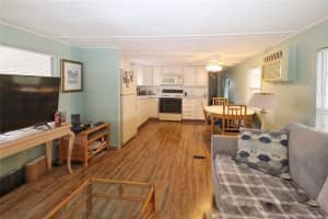 105 SAINT ANNES CIRCLE, APOLLO BEACH, FL 33572 Sold 06/05/24