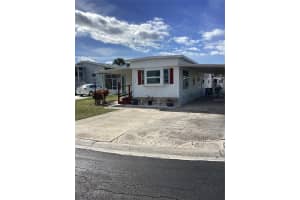 124 E SAINT LUCIA LOOP, APOLLO BEACH, FL 33572 Sold 05/01/24