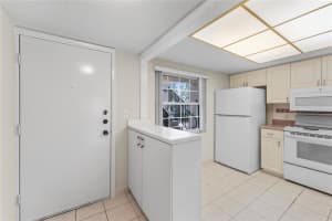 871 NEW YORK AVENUE, DUNEDIN, FL 34698 Sold 03/10/25