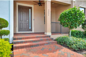 5906 YEATS MANOR DRIVE, TAMPA, FL 33616 Sold 04/05/24