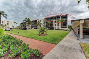 1935 GULF OF MEXICO DRIVE, LONGBOAT KEY, FL 34228 Sold 05/08/24
