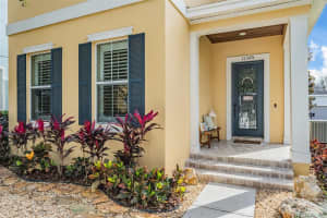 11325 GRAND WINTHROP AVENUE, RIVERVIEW, FL 33578 Sold 04/03/24