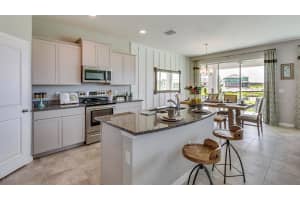 611 160TH STREET, BRADENTON, FL 34212 Sold 01/27/25