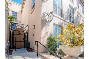 520 ARMENIA AVENUE, TAMPA, FL 33609 Sold 05/31/24