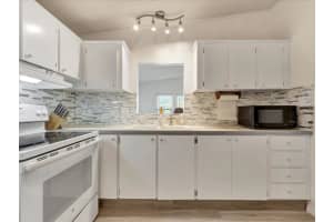 200 PORT ROYAL LANE, APOLLO BEACH, FL 33572 Sold 04/08/24