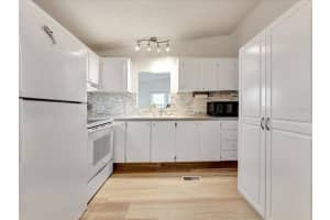 200 PORT ROYAL LANE, APOLLO BEACH, FL 33572 Sold 04/08/24