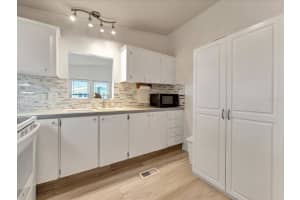 200 PORT ROYAL LANE, APOLLO BEACH, FL 33572 Sold 04/08/24