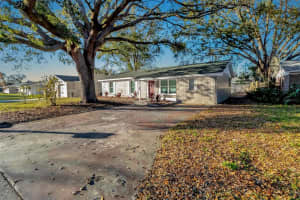 6617 ALPINE LANE, BRADENTON, FL 34208 Sold 03/18/24