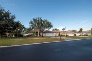 2935 ORANGE GROVE TRAIL, NAPLES, FL 34120 Sold 06/24/24