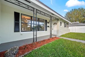 943 SUNSET ROAD, BOYNTON BEACH, FL 33435 Sold 05/24/24