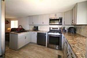 118 SAINT LUCIA LOOP, APOLLO BEACH, FL 33572 Sold 04/01/24