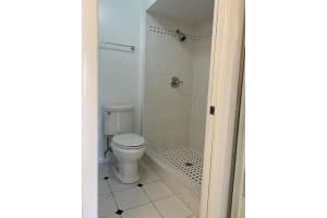 5019 VINELAND ROAD, ORLANDO, FL 32811 Sold 07/01/24