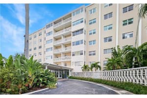 1900 CLIFFORD STREET, FORT MYERS, FL 33901 Sold 03/31/25