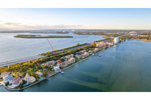 7540 SUNSHINE SKYWAY LANE, ST PETERSBURG, FL 33711 Sold 03/18/24