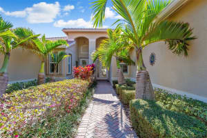 15842 AURORA LAKE CIRCLE, WIMAUMA, FL 33598 Sold 05/21/24