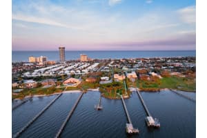 2704 PENINSULA DRIVE, DAYTONA BEACH, FL 32118 Sold 12/27/24