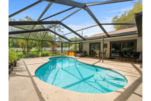 16801 BELLWOOD MANOR, TAMPA, FL 33618 Sold 04/26/24