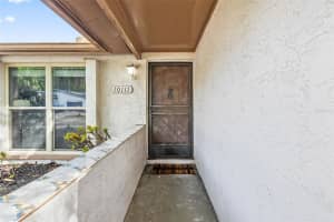 10111 TIMBER OAKS COURT, TAMPA, FL 33615 Sold 04/23/24