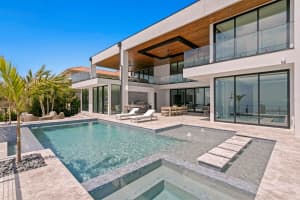 1721 BRIGHTWATERS BOULEVARD, ST PETERSBURG, FL 33704 Sold 08/21/24