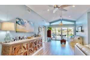 10122 YACHT CLUB DRIVE, TREASURE ISLAND, FL 33706 Sold 07/22/24