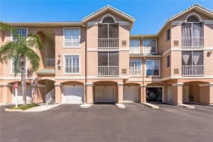 5208 BAY CLUB CIRCLE, TAMPA, FL 33607 Sold 04/29/24