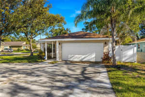 1318 5TH TERRACE, LARGO, FL 33770 Sold 01/08/25