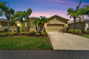 2121 SIFIELD GREENS WAY, SUN CITY CENTER, FL 33573 Sold 05/19/25