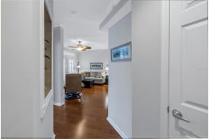 5205 BAY CLUB CIRCLE, TAMPA, FL 33607 Sold 06/28/24