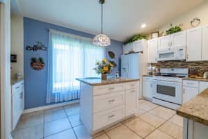7532 REGENTS GARDEN WAY, APOLLO BEACH, FL 33572 Sold 03/28/25